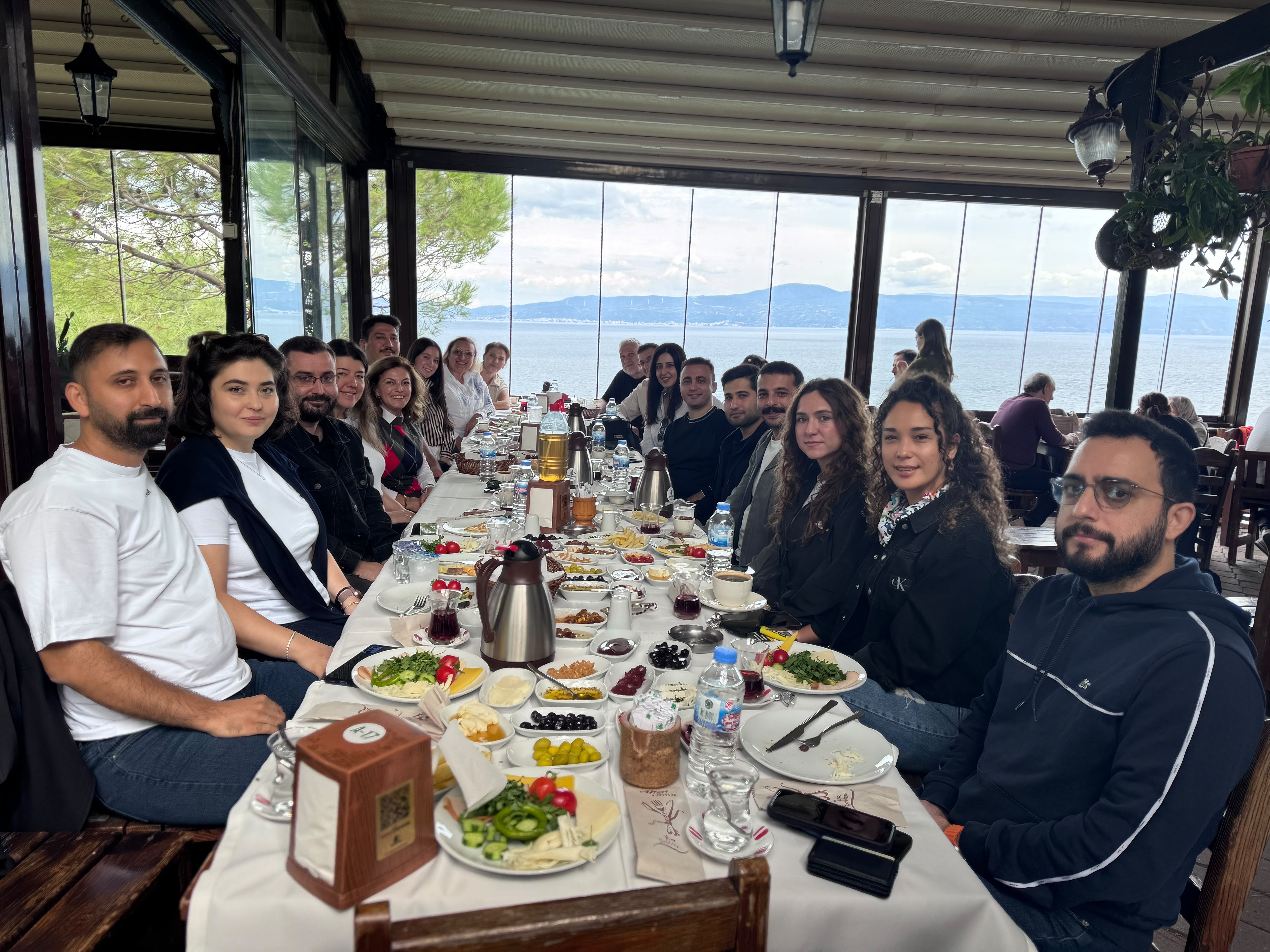 BUÜ Ekonometri Bölümü Mezunları Kahvaltıda Buluştu